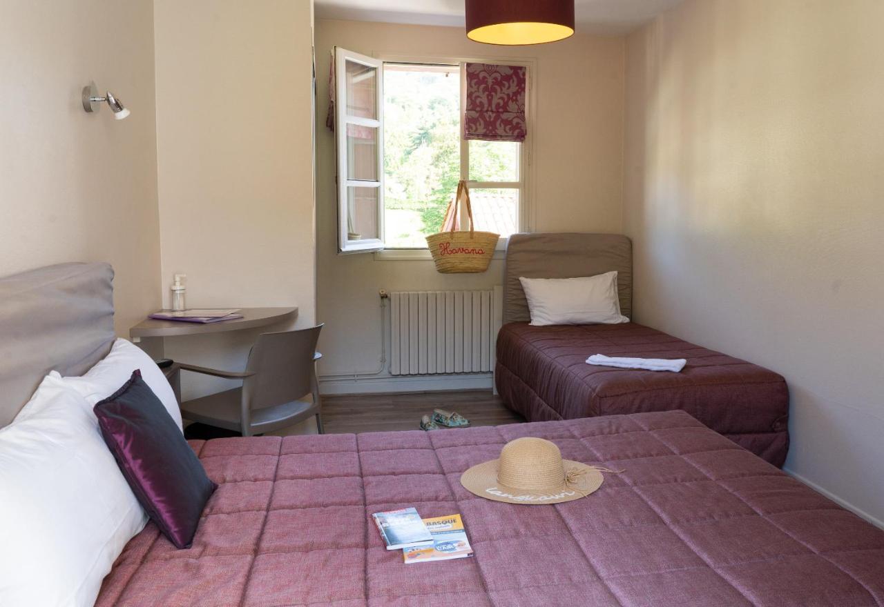 Hotel Juantorena Saint-Etienne-de-Baigorry Eksteriør billede