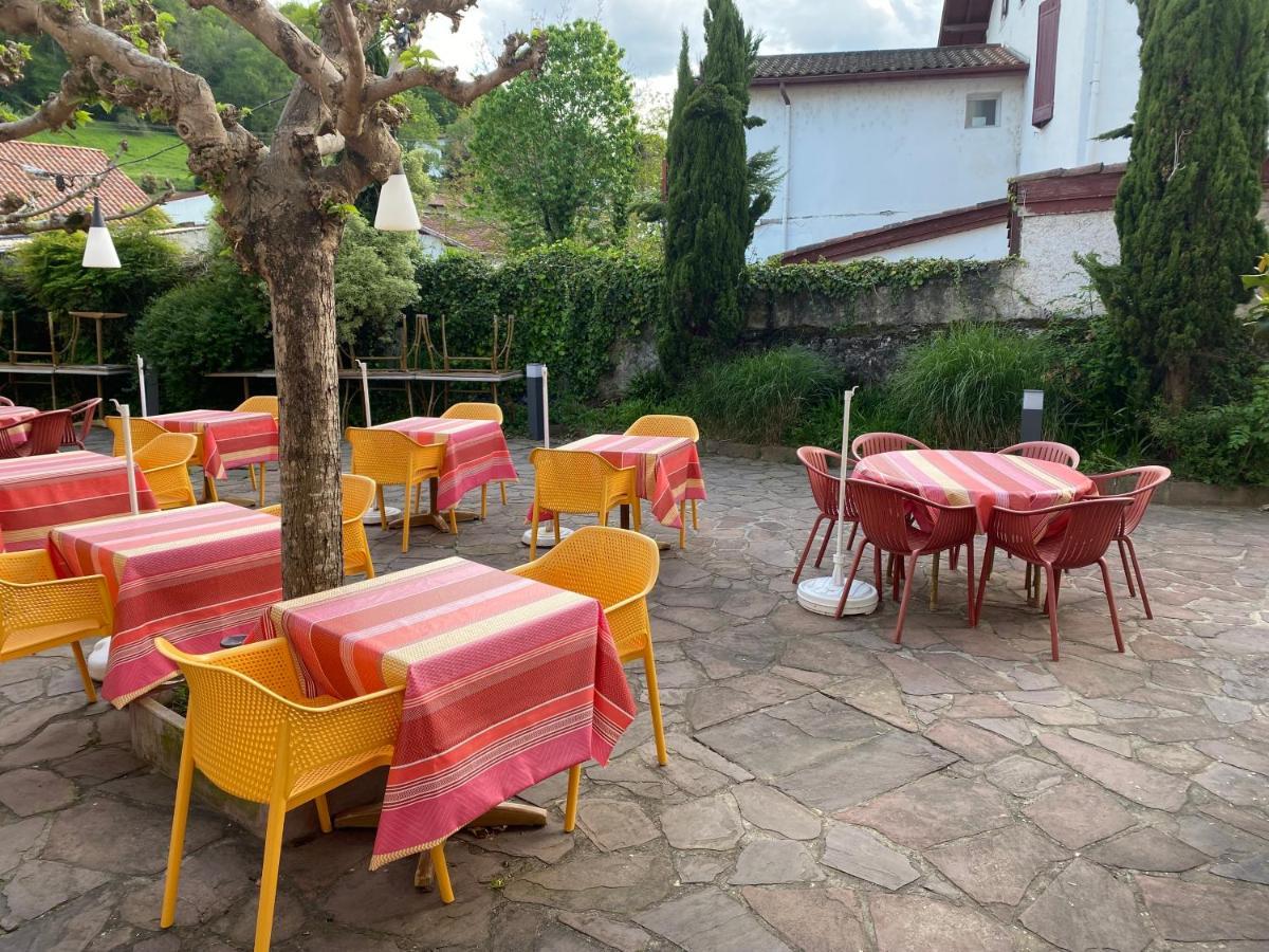 Hotel Juantorena Saint-Etienne-de-Baigorry Eksteriør billede