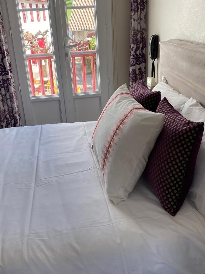 Hotel Juantorena Saint-Etienne-de-Baigorry Eksteriør billede