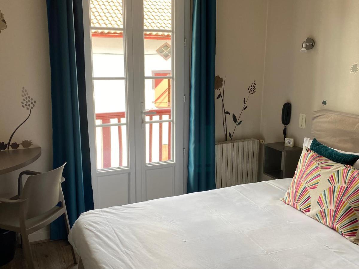 Hotel Juantorena Saint-Etienne-de-Baigorry Eksteriør billede