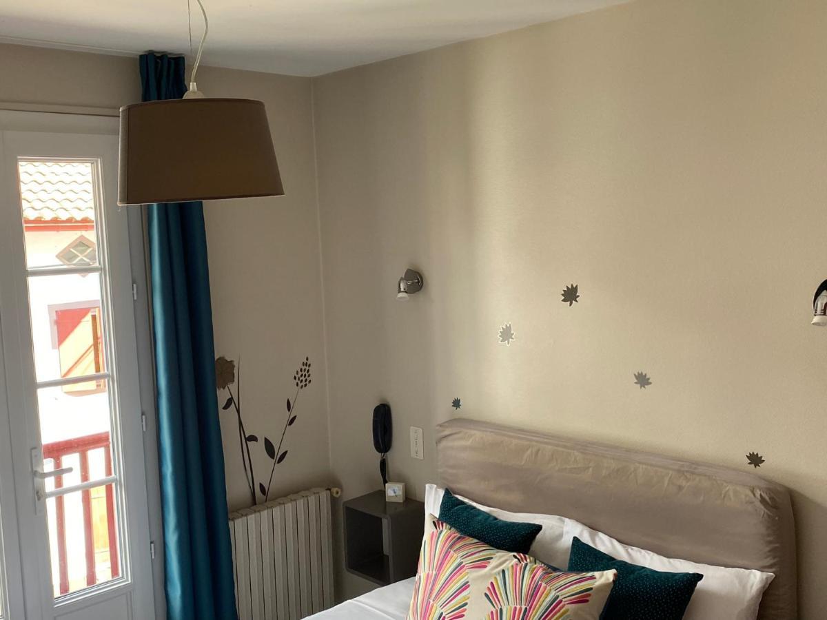 Hotel Juantorena Saint-Etienne-de-Baigorry Eksteriør billede